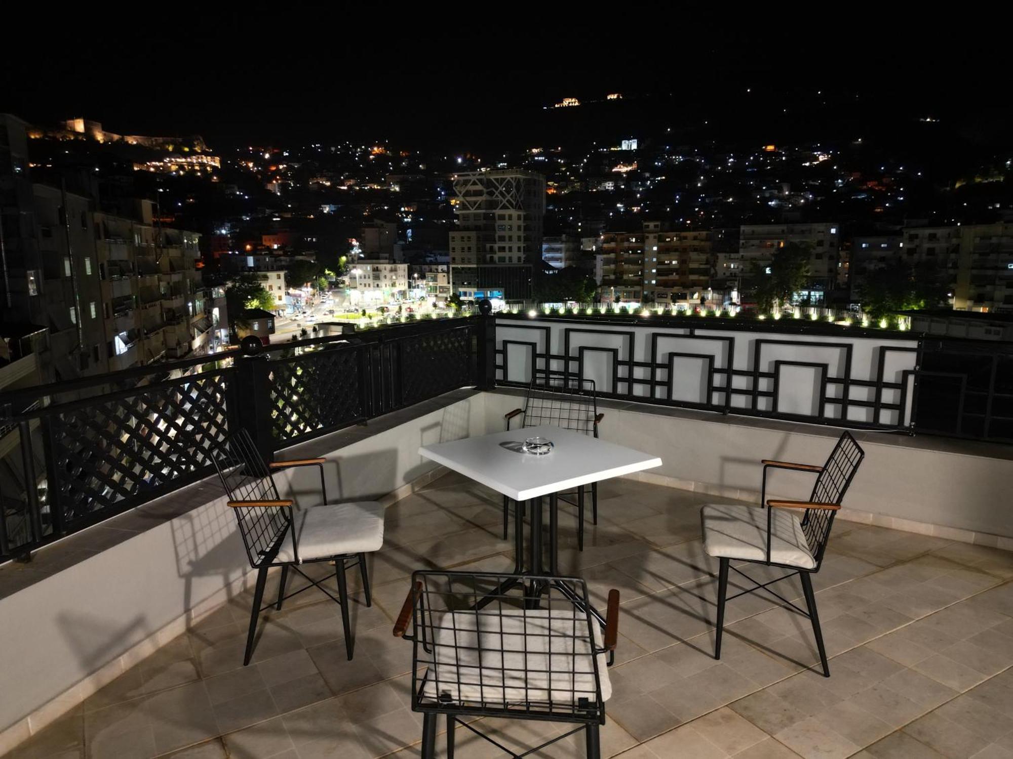 Rs Skendo Apartments จีโรคาสเตอร์ ภายนอก รูปภาพ